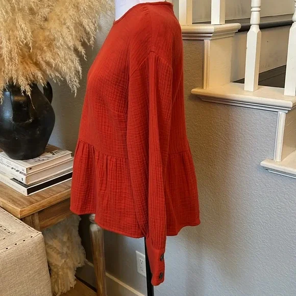 Madewell LightSpun Button Back Peplum Top Size XS - Picture 7 of 11